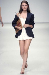 in-pas-cu-moda-primavara-20094