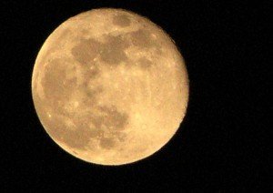 plimbarea-in-doi-noptea