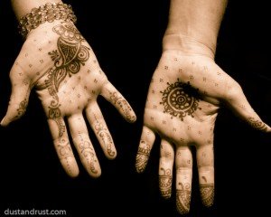 henna_hands1
