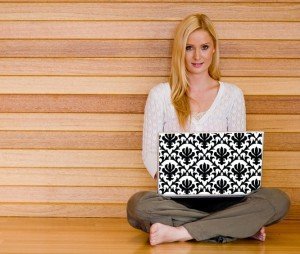Femeia de afaceri si laptopul