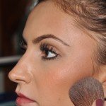 Video – Cum sa aplicam blush-ul pe pometi