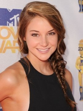 Idei de coafuri pentru o nunta pe plaja