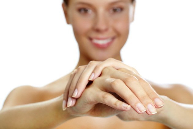 Tratamente ieftine și eficiente pentru îngrijirea unghiilor