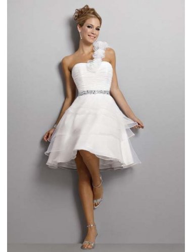 Modele de rochii mireasa scurte care se poartă