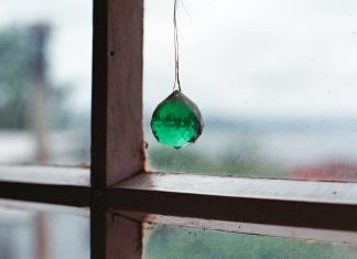 Ametist sau smarald – când și cum le alegi?