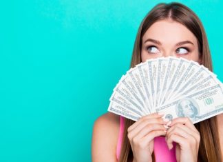 Cum este să lucrezi ca model într-un studio de videochat 100% profesional?