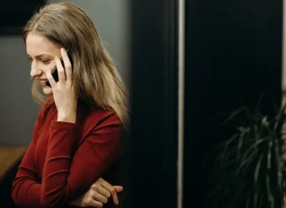 10 moduri creative de a-i cere numarul