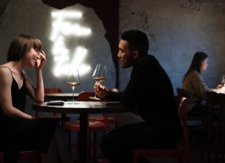 Cum sa impresionezi o fata la prima intalnire? Top 10 sfaturi