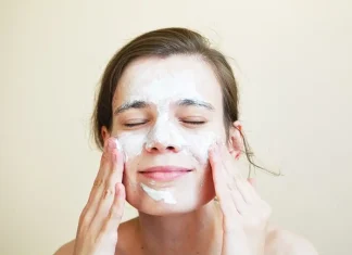 Cat de des ar trebui sa-ti exfoliezi fata?