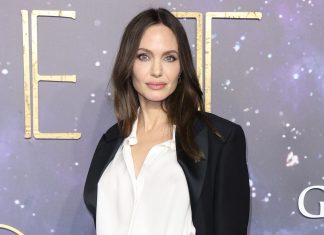 Ce trebuie sa stii despre parintii celebri ai Angelinei Jolie