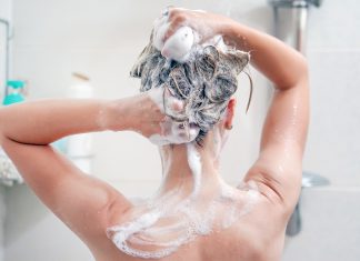 Cat de des ar trebui sa-ti speli parul? Nu zilnic!