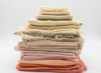 Cele mai calde 10 tesaturi pentru vreme rece si cum sa le stratifici