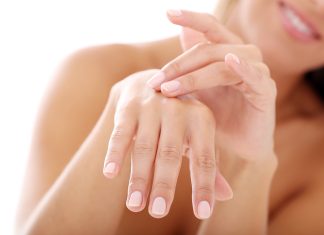 Modalitati simple de a mentine unghiile puternice si sanatoase iarna