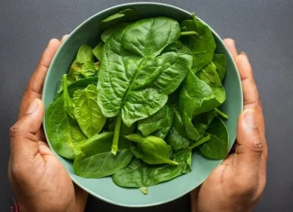 Zece beneficii uimitoare ale spanacului pentru sanatate