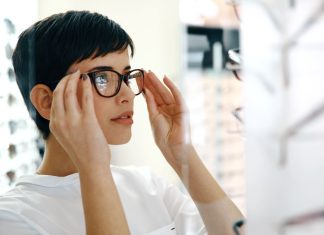 Cum să alegi forma perfectă a ramelor pentru ochelari de vedere?