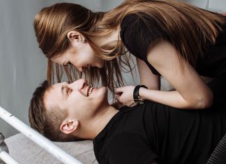 10 moduri in care sexul este diferit pentru persoanele foarte sensibile