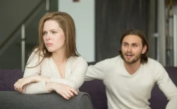 13 semne ca esti intr-o relatie posesiva