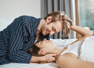 Cum să îți explorezi fanteziile intime alături de partener